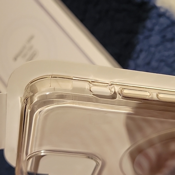 Authentic iphone 12/12 Pro Clear Case MagSafe - Picture 13 of 16